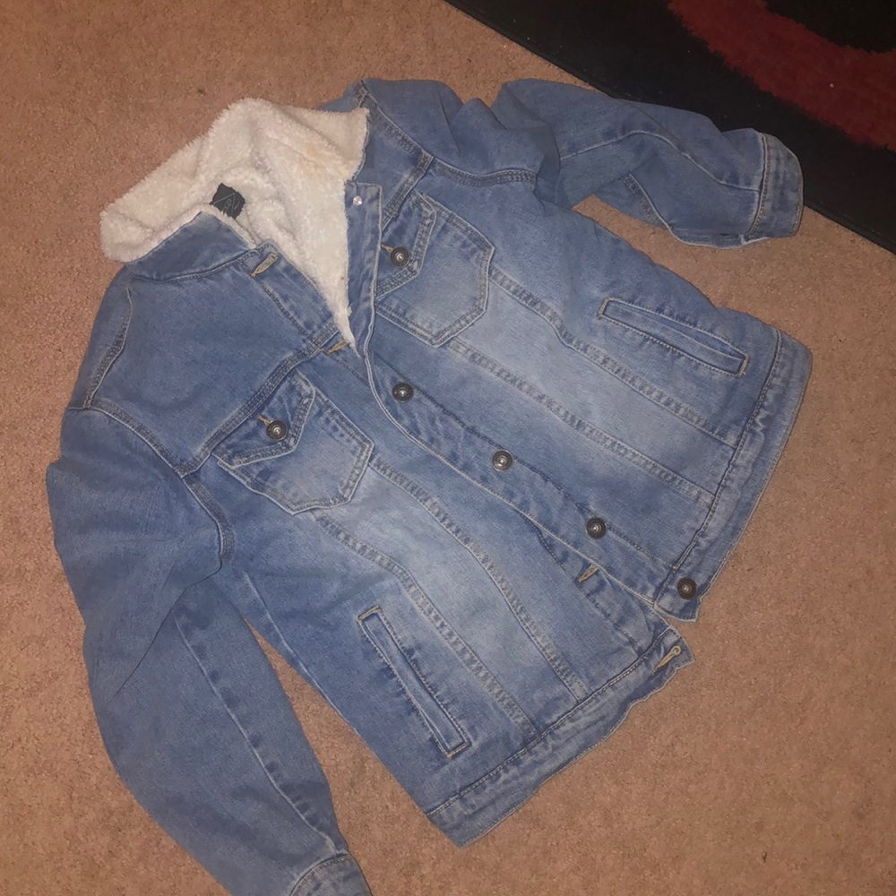 Jean Jacket W/ Fur Inside (New)